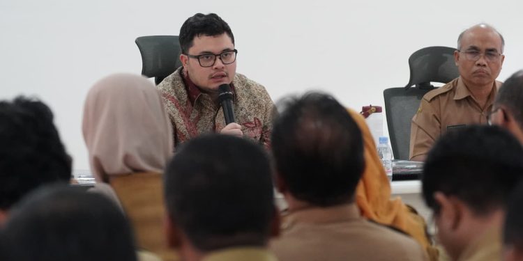 Perubahan Desil Warga Jadi Perhatian, Bupati Dhito Minta Camat Aktif Pantau Warga