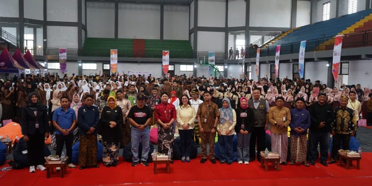 853 Pelajar Trenggalek Diajak Menabung Lewat Sampah di Peringatan HIM 2026