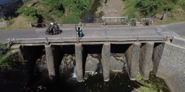 Mas Dhito Bangun Jembatan Cerme Kediri Lebih Tinggi untuk Atasi Banjir Luapan