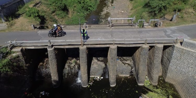 Mas Dhito Bangun Jembatan Cerme Kediri Lebih Tinggi untuk Atasi Banjir Luapan
